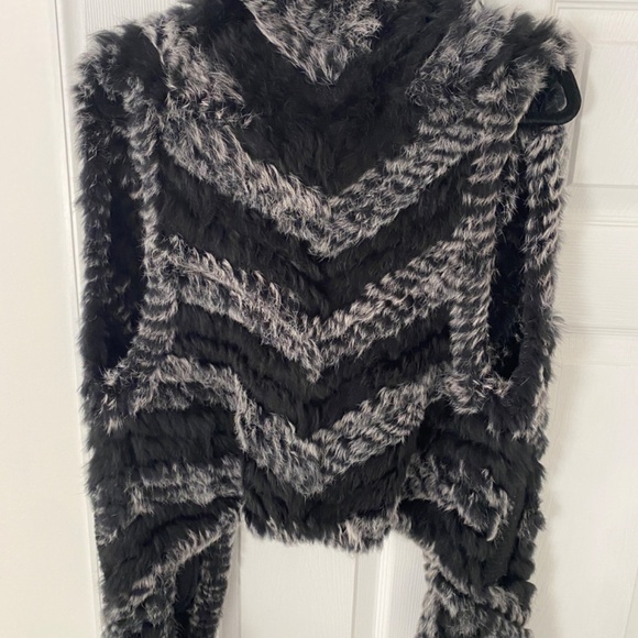 Marc by Marc Jacobs Rabbit Fur Vest - Picture 3 of 10